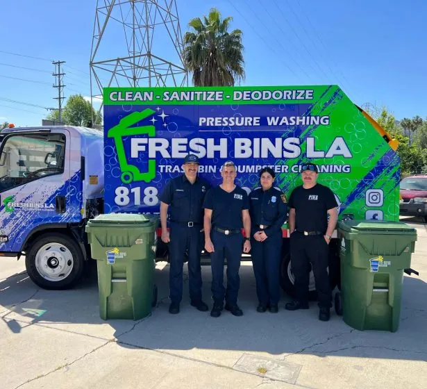 The Fresh Bins LA team standing in front of their truck